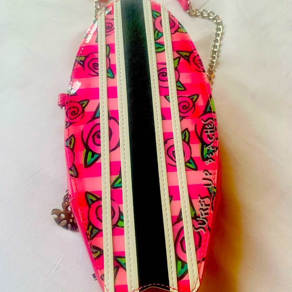 Betsey Johnson pink and black surfboard purse excellent condition 9 3/4 inch